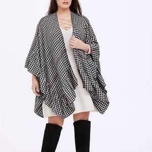 Torrid Wrap Ruana Shawl Gingham Plaid Ruffle Black